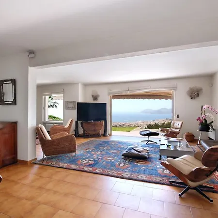 Superb Les Hauts De With Pool Air Conditioning And Parking Villa *