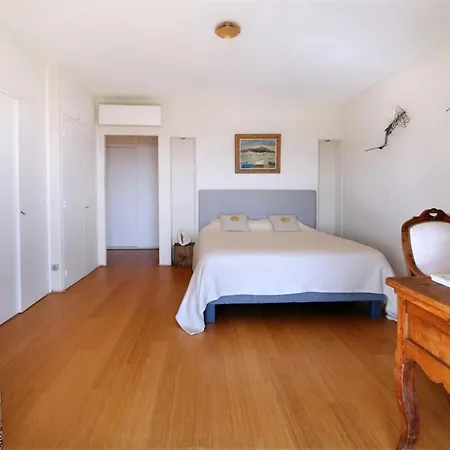 Superb Les Hauts De With Pool Air Conditioning And Parking Villa *