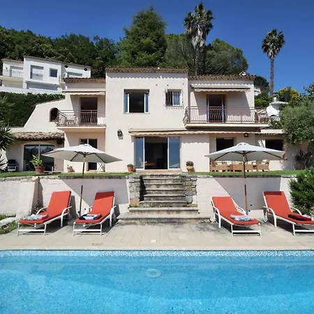 Villa Superb Les Hauts De With Pool Air Conditioning And Parking