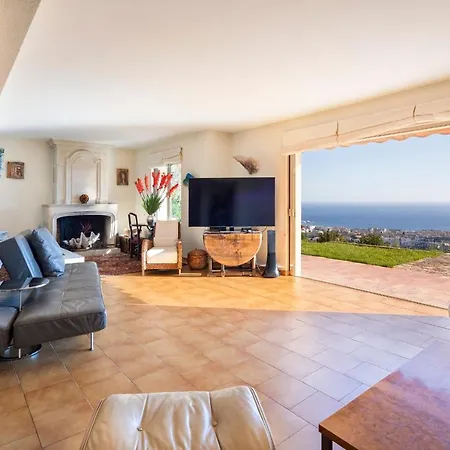 Villa Superb Les Hauts De With Pool Air Conditioning And Parking *