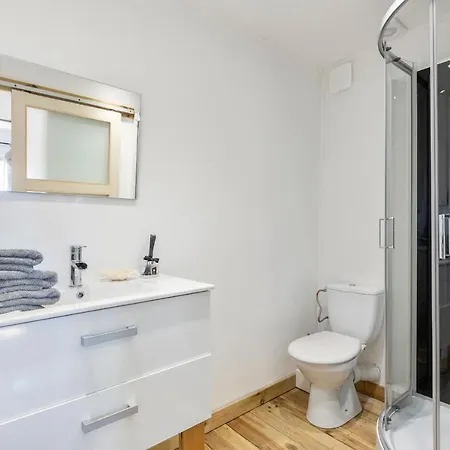 Superb Les Hauts De With Pool Air Conditioning And Parking *